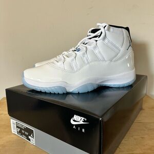 Air Jordan 11 Retro Legend Blue